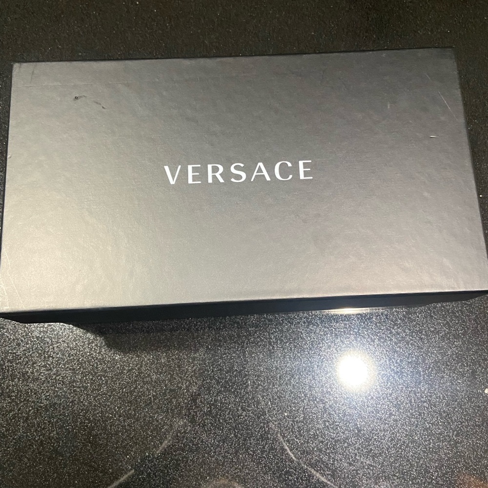 Versace Slides 🩴 - Picture 6 of 7